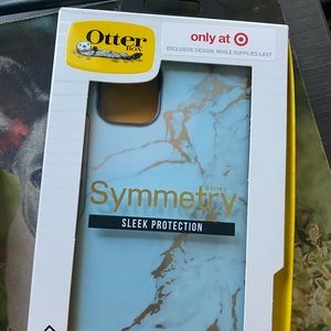 Otter box IPhone 11 case
